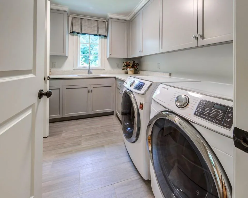 4925 Jett Road, Atlanta, Georgia 30327, 6 Bedrooms Bedrooms, ,6 BathroomsBathrooms,Residential,Sold,4925 Jett Road,6756206