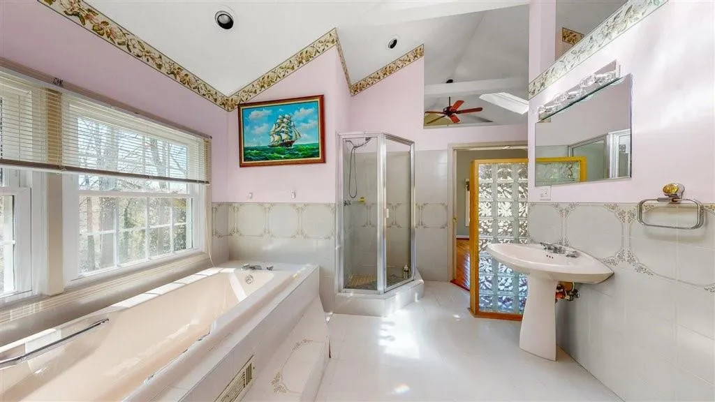 1030 Windsor Parkway, Sandy Springs, Georgia 30319, 4 Bedrooms Bedrooms, ,3 BathroomsBathrooms,Residential,Sold,1030 Windsor Parkway,7190874