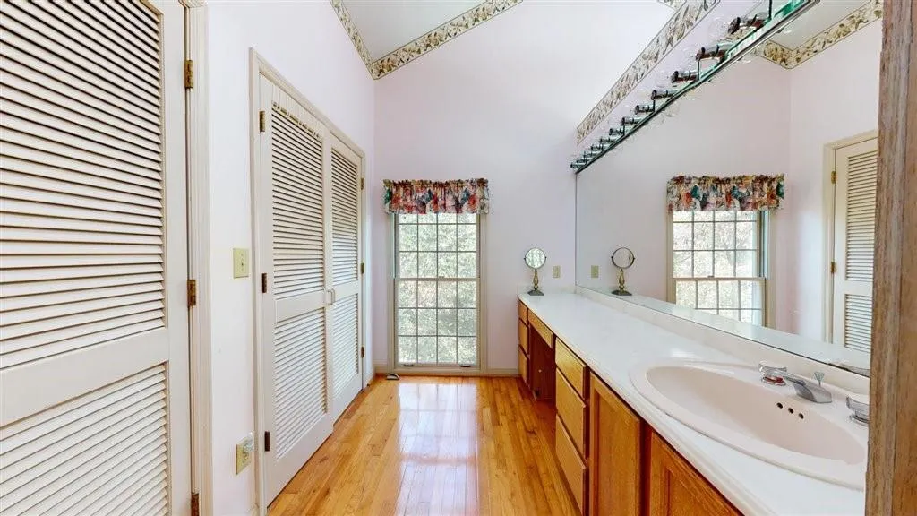 1030 Windsor Parkway, Sandy Springs, Georgia 30319, 4 Bedrooms Bedrooms, ,3 BathroomsBathrooms,Residential,Sold,1030 Windsor Parkway,7190874