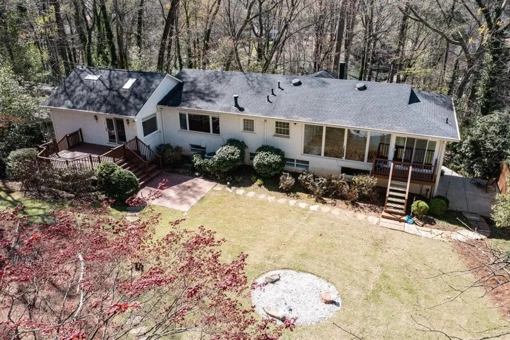 1030 Windsor Parkway, Sandy Springs, Georgia 30319, 4 Bedrooms Bedrooms, ,3 BathroomsBathrooms,Residential,Sold,1030 Windsor Parkway,7190874