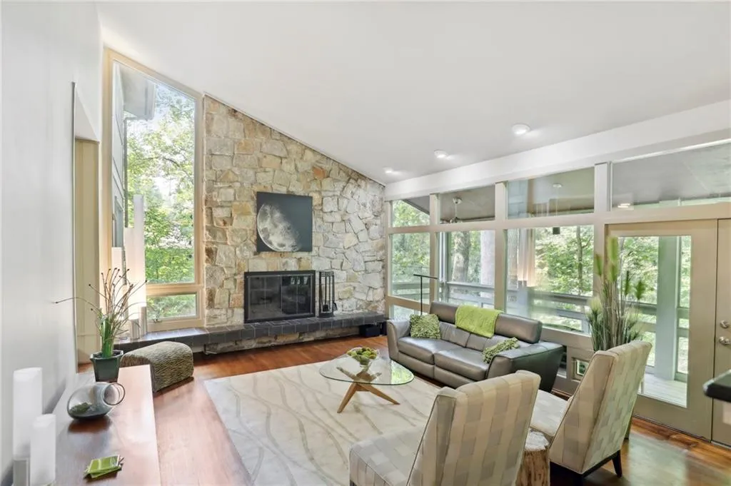 535 Amberidge Trail, Sandy Springs, Georgia 30328, 5 Bedrooms Bedrooms, ,4 BathroomsBathrooms,Residential,Sold,535 Amberidge Trail,7111268