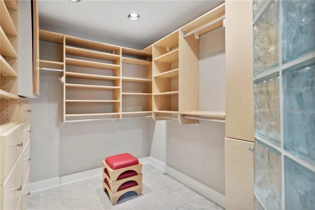 535 Amberidge Trail, Sandy Springs, Georgia 30328, 5 Bedrooms Bedrooms, ,4 BathroomsBathrooms,Residential,Sold,535 Amberidge Trail,7111268