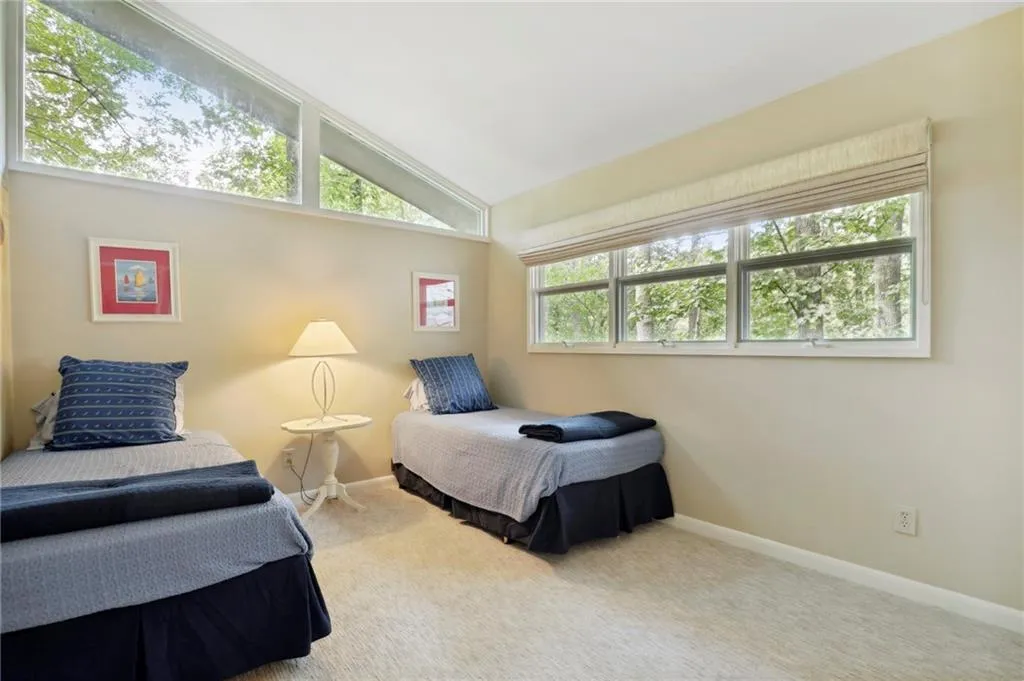 535 Amberidge Trail, Sandy Springs, Georgia 30328, 5 Bedrooms Bedrooms, ,4 BathroomsBathrooms,Residential,Sold,535 Amberidge Trail,7111268