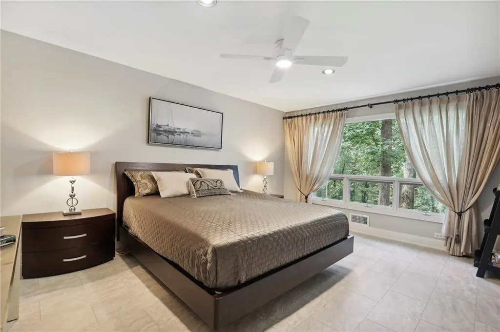 535 Amberidge Trail, Sandy Springs, Georgia 30328, 5 Bedrooms Bedrooms, ,4 BathroomsBathrooms,Residential,Sold,535 Amberidge Trail,7111268