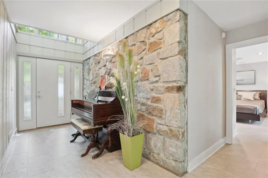 535 Amberidge Trail, Sandy Springs, Georgia 30328, 5 Bedrooms Bedrooms, ,4 BathroomsBathrooms,Residential,Sold,535 Amberidge Trail,7111268