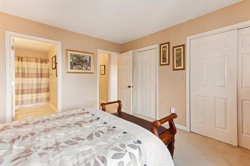 300 Johnson Ferry Road Ne Unit A1002, Sandy Springs, Georgia 30328, 1 Bedroom Bedrooms, ,1 BathroomBathrooms,Residential,Sold,300 Johnson Ferry Road Ne Unit A1002,6061427