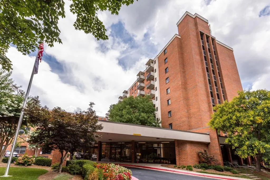 300 Johnson Ferry Road Ne Unit A1002, Sandy Springs, Georgia 30328, 1 Bedroom Bedrooms, ,1 BathroomBathrooms,Residential,Sold,300 Johnson Ferry Road Ne Unit A1002,6061427