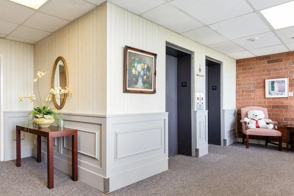 300 Johnson Ferry Road Ne Unit A1002, Sandy Springs, Georgia 30328, 1 Bedroom Bedrooms, ,1 BathroomBathrooms,Residential,Sold,300 Johnson Ferry Road Ne Unit A1002,6061427