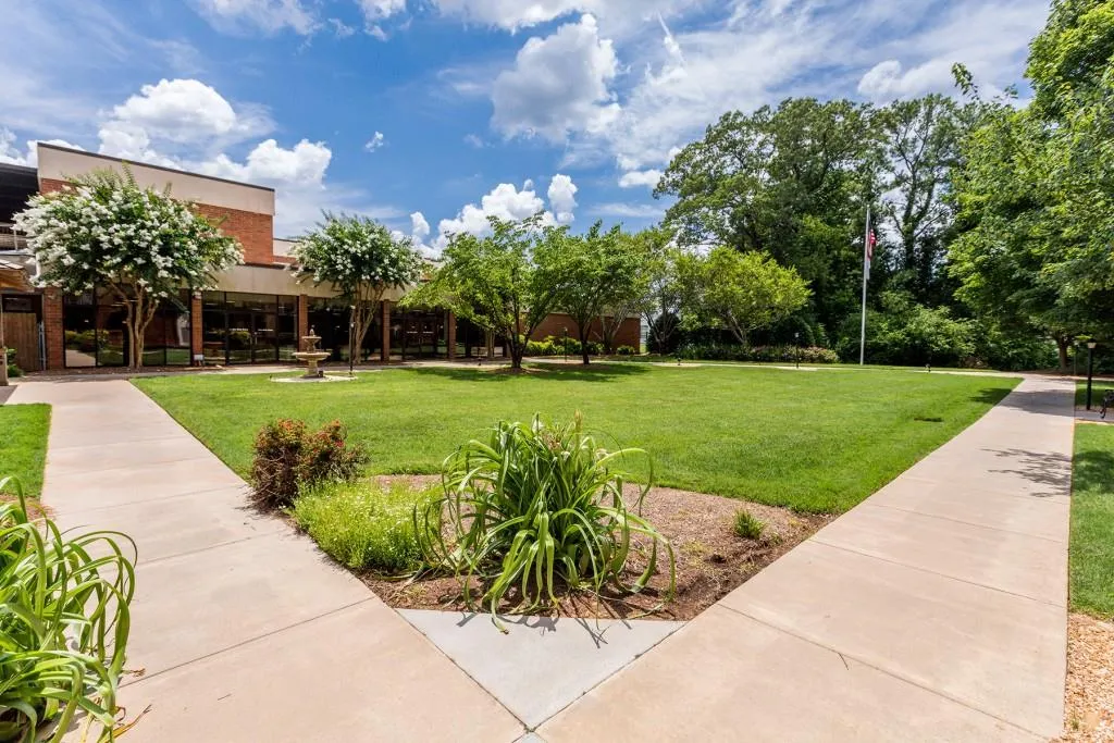 300 Johnson Ferry Road Ne Unit A1002, Sandy Springs, Georgia 30328, 1 Bedroom Bedrooms, ,1 BathroomBathrooms,Residential,Sold,300 Johnson Ferry Road Ne Unit A1002,6061427