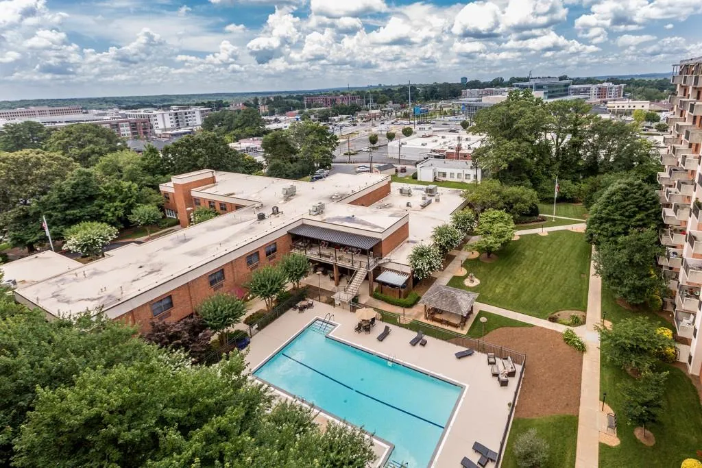 300 Johnson Ferry Road Ne Unit A1002, Sandy Springs, Georgia 30328, 1 Bedroom Bedrooms, ,1 BathroomBathrooms,Residential,Sold,300 Johnson Ferry Road Ne Unit A1002,6061427