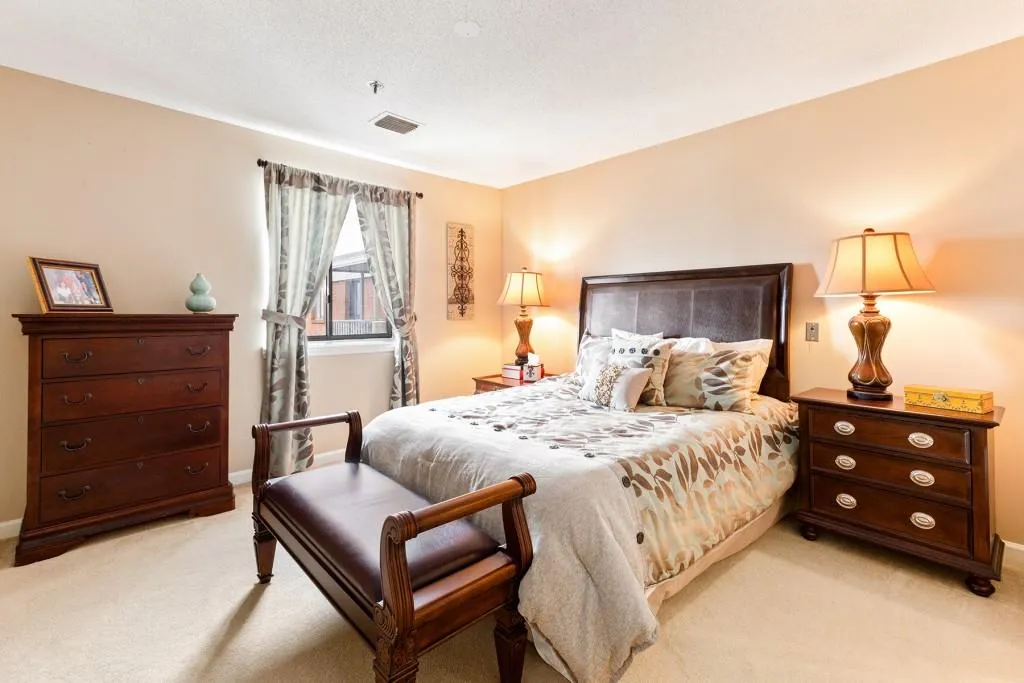 300 Johnson Ferry Road Ne Unit A1002, Sandy Springs, Georgia 30328, 1 Bedroom Bedrooms, ,1 BathroomBathrooms,Residential,Sold,300 Johnson Ferry Road Ne Unit A1002,6061427