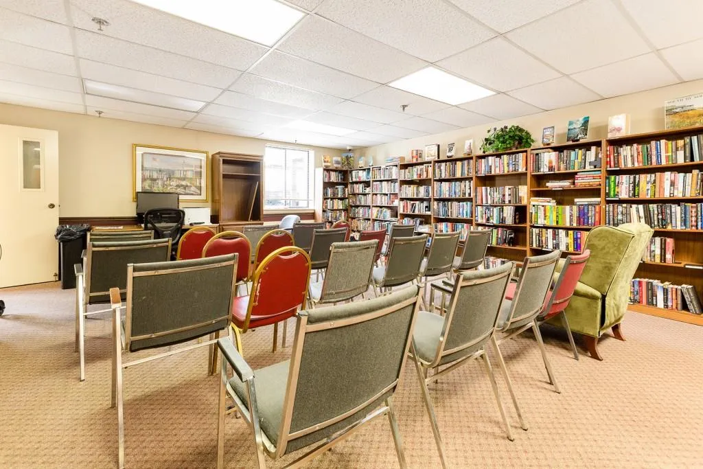 300 Johnson Ferry Road Ne Unit A1002, Sandy Springs, Georgia 30328, 1 Bedroom Bedrooms, ,1 BathroomBathrooms,Residential,Sold,300 Johnson Ferry Road Ne Unit A1002,6061427