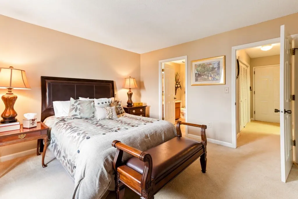 300 Johnson Ferry Road Ne Unit A1002, Sandy Springs, Georgia 30328, 1 Bedroom Bedrooms, ,1 BathroomBathrooms,Residential,Sold,300 Johnson Ferry Road Ne Unit A1002,6061427