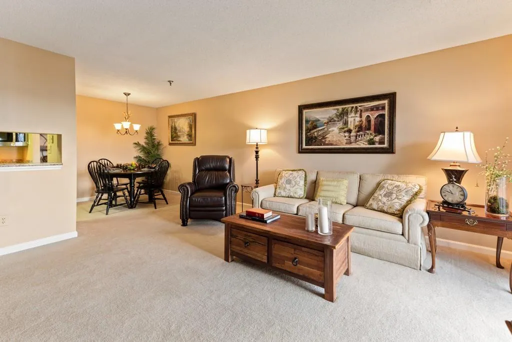 300 Johnson Ferry Road Ne Unit A1002, Sandy Springs, Georgia 30328, 1 Bedroom Bedrooms, ,1 BathroomBathrooms,Residential,Sold,300 Johnson Ferry Road Ne Unit A1002,6061427