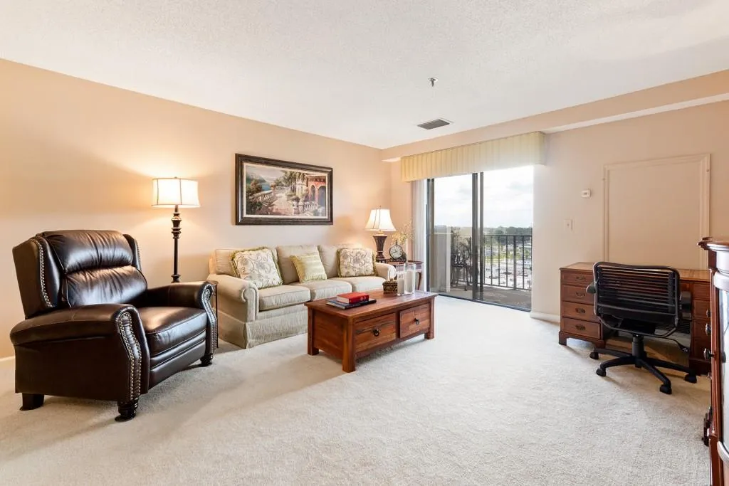 300 Johnson Ferry Road Ne Unit A1002, Sandy Springs, Georgia 30328, 1 Bedroom Bedrooms, ,1 BathroomBathrooms,Residential,Sold,300 Johnson Ferry Road Ne Unit A1002,6061427