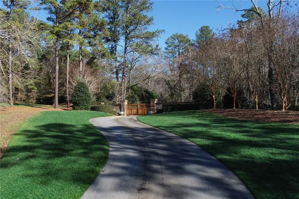4824 Northside Drive, Atlanta, Georgia 30327, 1 Bedroom Bedrooms, 0 ,1 BathroomBathrooms,Land,For Sale,4824 Northside Drive,7828819