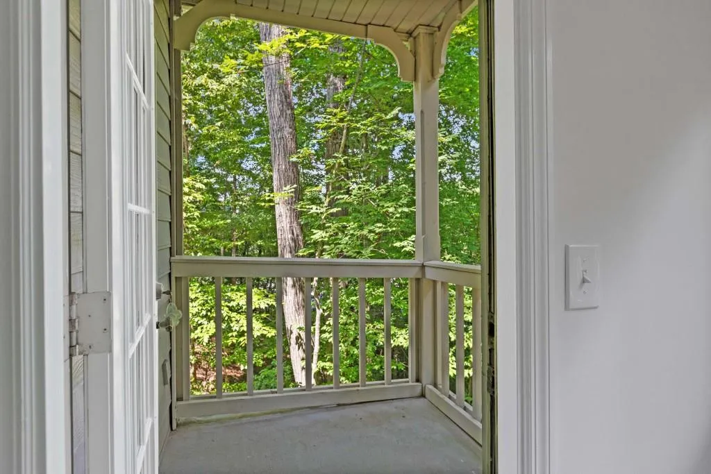 109 Bainbridge Drive, Sandy Springs, Georgia 30327, 2 Bedrooms Bedrooms, ,2 BathroomsBathrooms,Residential,For Sale,109 Bainbridge Drive,7618268