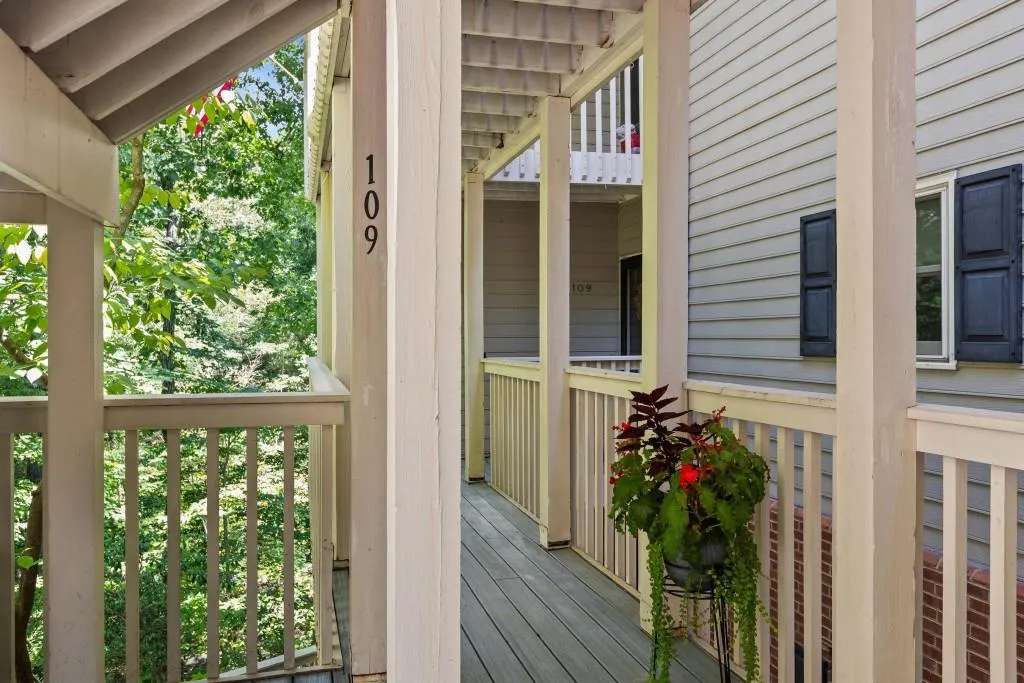 109 Bainbridge Drive, Sandy Springs, Georgia 30327, 2 Bedrooms Bedrooms, ,2 BathroomsBathrooms,Residential,For Sale,109 Bainbridge Drive,7618268