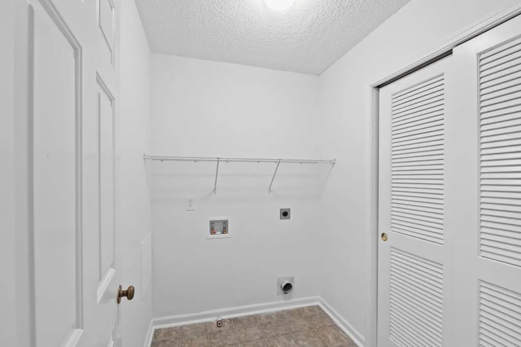 109 Bainbridge Drive, Sandy Springs, Georgia 30327, 2 Bedrooms Bedrooms, ,2 BathroomsBathrooms,Residential,For Sale,109 Bainbridge Drive,7618268