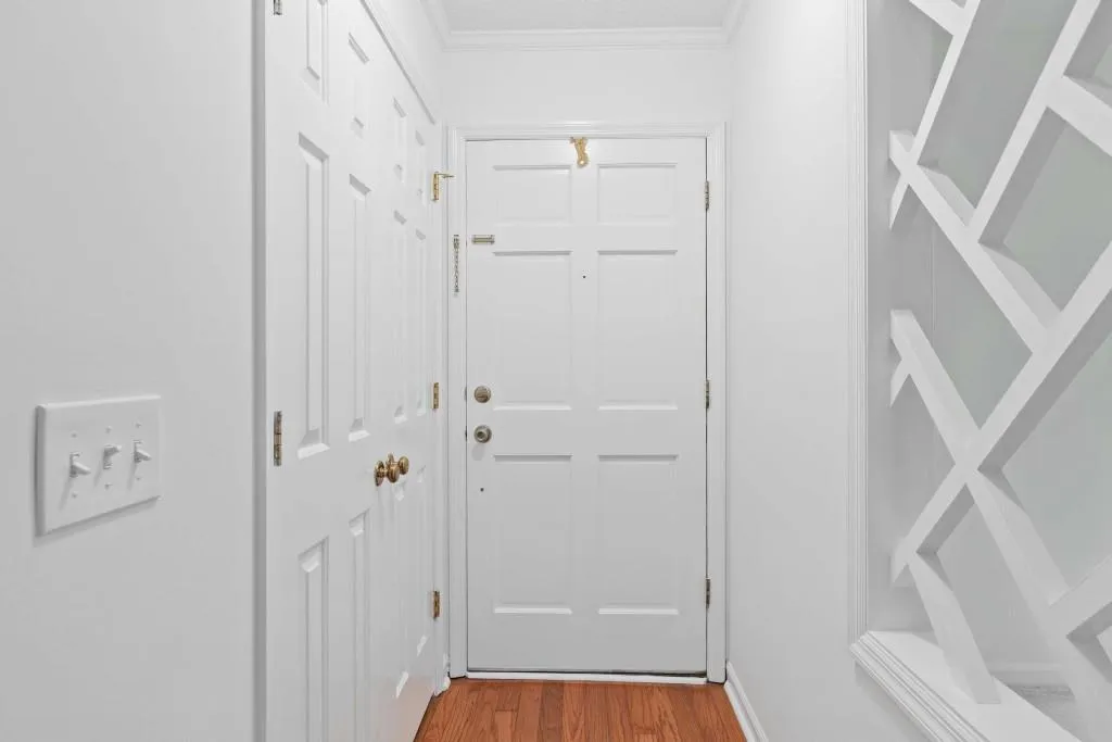 109 Bainbridge Drive, Sandy Springs, Georgia 30327, 2 Bedrooms Bedrooms, ,2 BathroomsBathrooms,Residential,For Sale,109 Bainbridge Drive,7618268