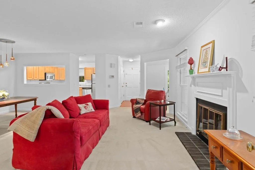 109 Bainbridge Drive, Sandy Springs, Georgia 30327, 2 Bedrooms Bedrooms, ,2 BathroomsBathrooms,Residential,For Sale,109 Bainbridge Drive,7618268