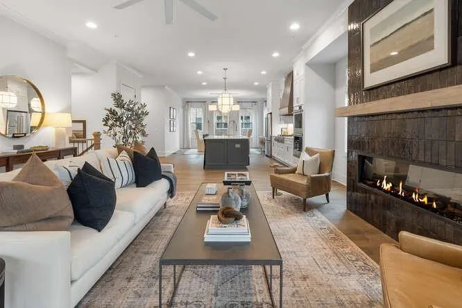 MODEL home photo