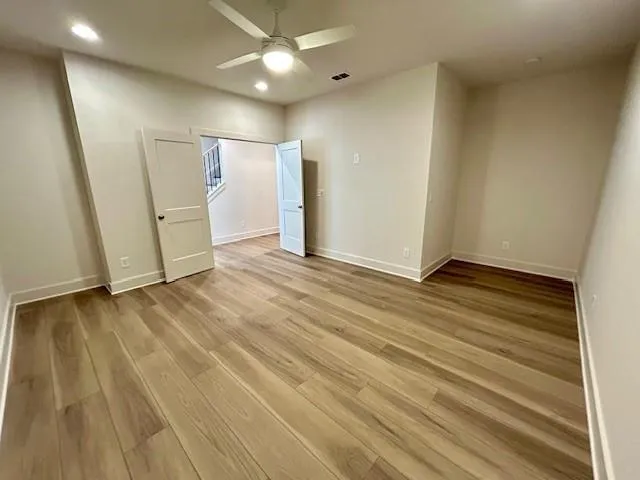Oversized Flex room