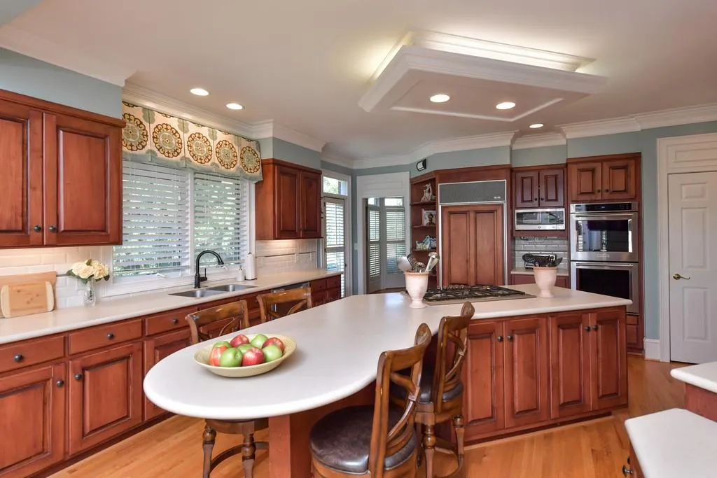 55 Saddleview Run, Sandy Springs, Georgia 30350, 5 Bedrooms Bedrooms, ,4 BathroomsBathrooms,Residential,Sold,55 Saddleview Run,6537423