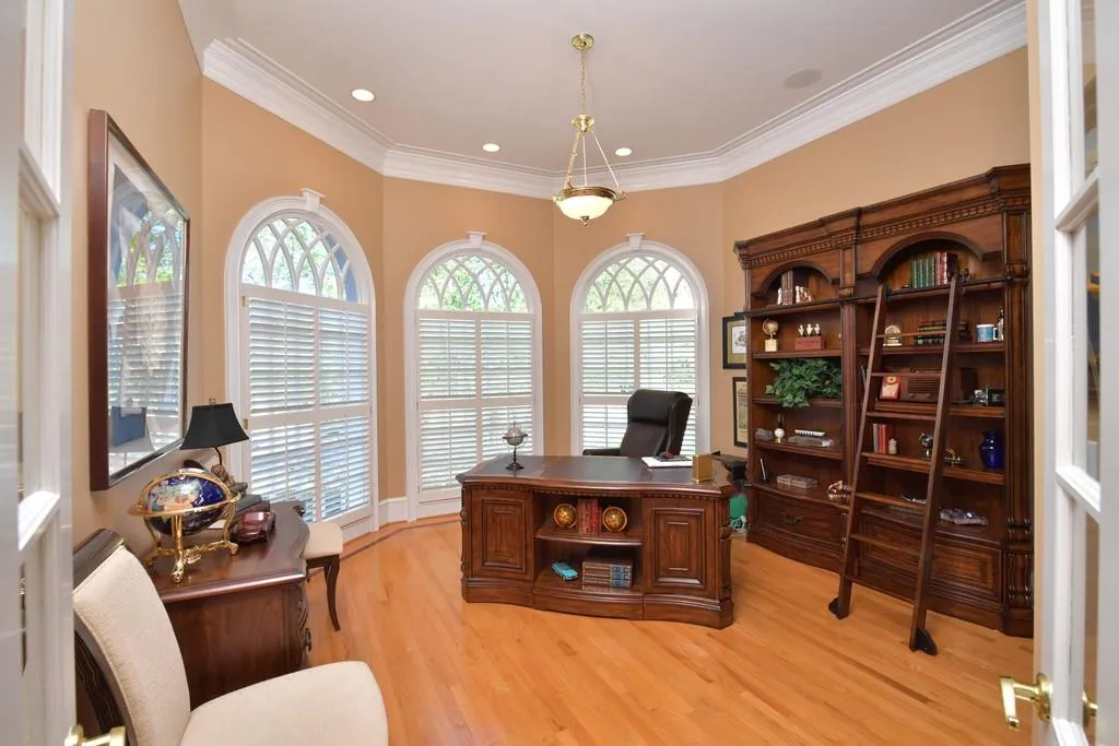 55 Saddleview Run, Sandy Springs, Georgia 30350, 5 Bedrooms Bedrooms, ,4 BathroomsBathrooms,Residential,Sold,55 Saddleview Run,6537423