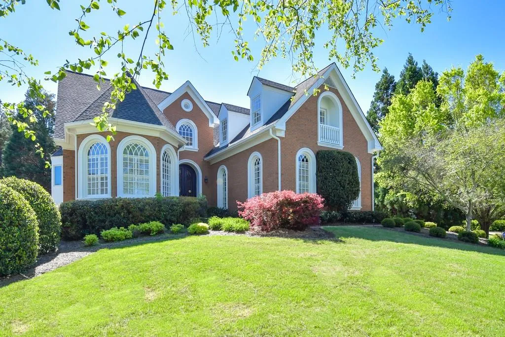 55 Saddleview Run, Sandy Springs, Georgia 30350, 5 Bedrooms Bedrooms, ,4 BathroomsBathrooms,Residential,Sold,55 Saddleview Run,6537423