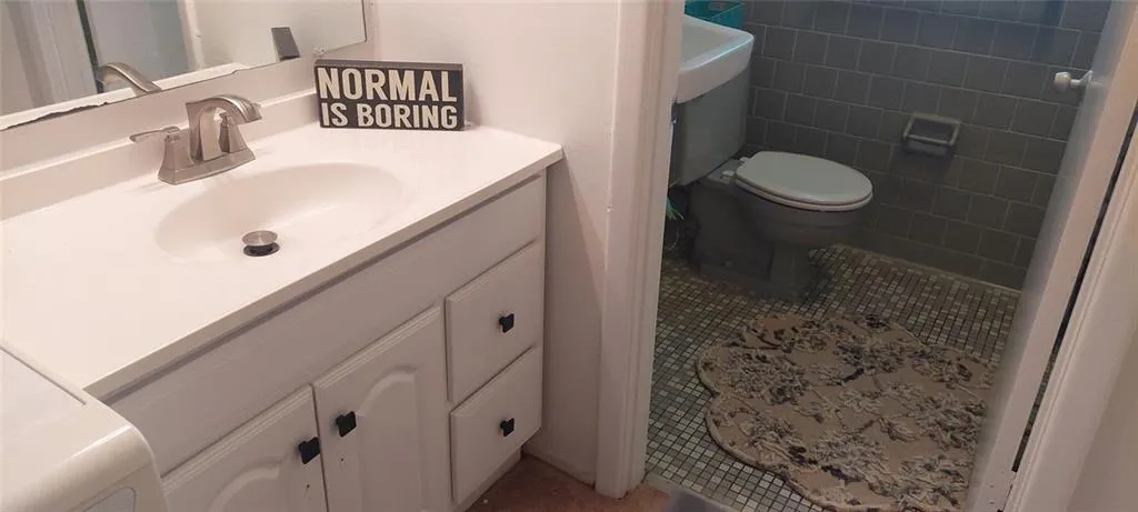 3668 Kingsboro Road Ne Unit 6, Atlanta, Georgia 30319, 2 Bedrooms Bedrooms, ,1 BathroomBathrooms,Residential,For Sale,3668 Kingsboro Road Ne Unit 6,7695077