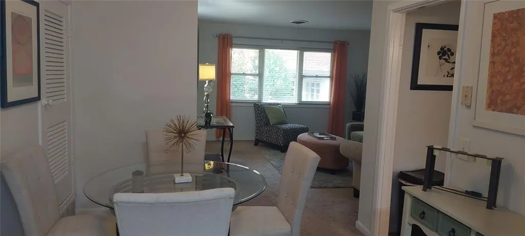 3668 Kingsboro Road Ne Unit 6, Atlanta, Georgia 30319, 2 Bedrooms Bedrooms, ,1 BathroomBathrooms,Residential,For Sale,3668 Kingsboro Road Ne Unit 6,7695077