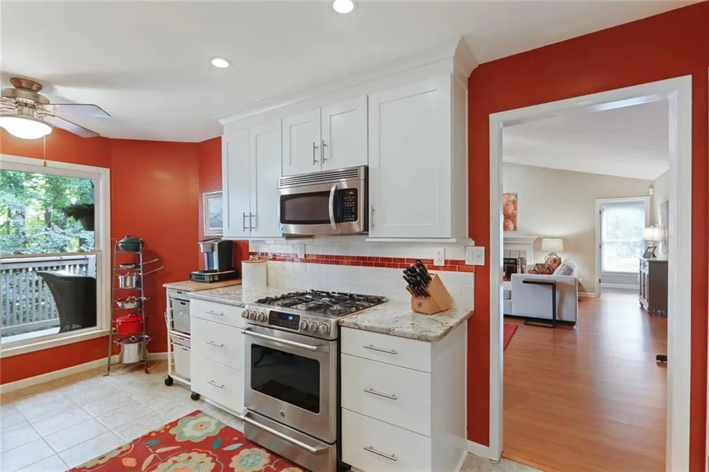 510 Garden Court Unit 510, Atlanta, Georgia 30328, 3 Bedrooms Bedrooms, ,2 BathroomsBathrooms,Residential,Sold,510 Garden Court Unit 510,6090388