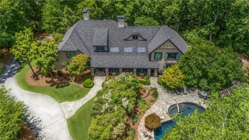 2401 Spalding Drive, Sandy Springs, Georgia 30350