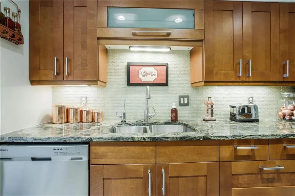 73 Forrest Place, Atlanta, Georgia 30328, 3 Bedrooms Bedrooms, ,2 BathroomsBathrooms,Residential,Sold,73 Forrest Place,6802080