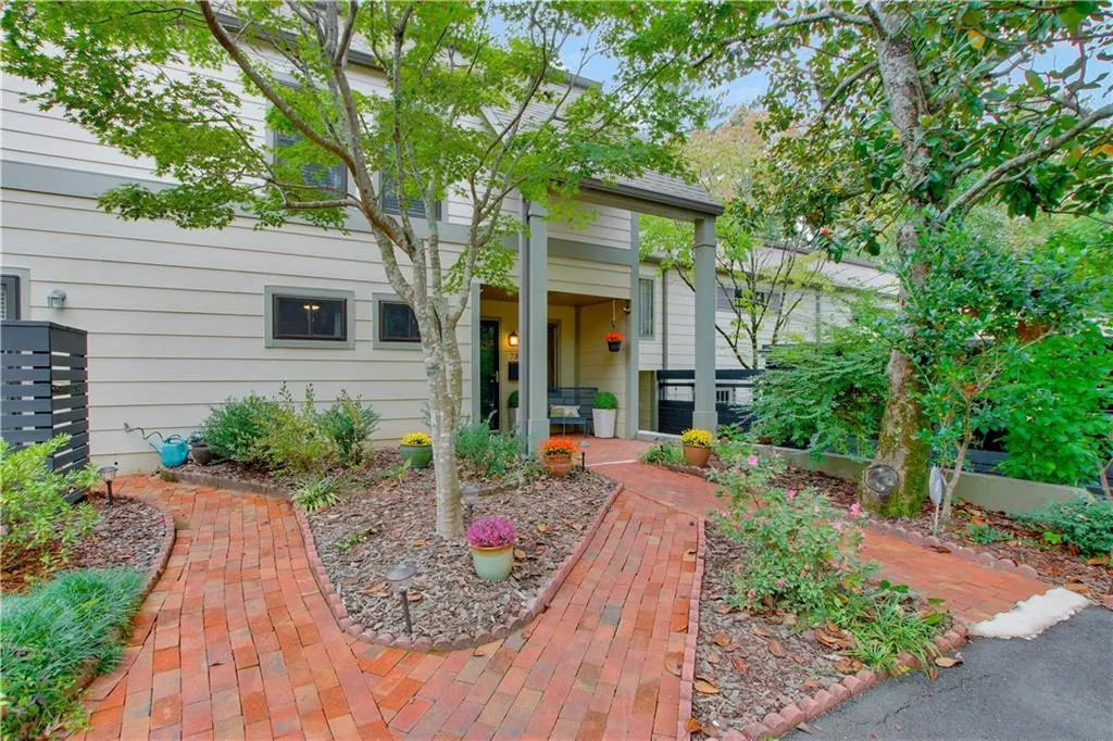 73 Forrest Place, Atlanta, Georgia 30328, 3 Bedrooms Bedrooms, ,2 BathroomsBathrooms,Residential,Sold,73 Forrest Place,6802080