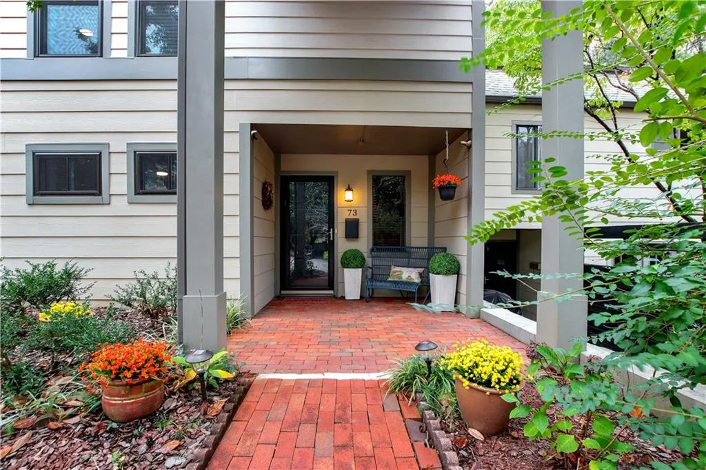 73 Forrest Place, Atlanta, Georgia 30328, 3 Bedrooms Bedrooms, ,2 BathroomsBathrooms,Residential,Sold,73 Forrest Place,6802080