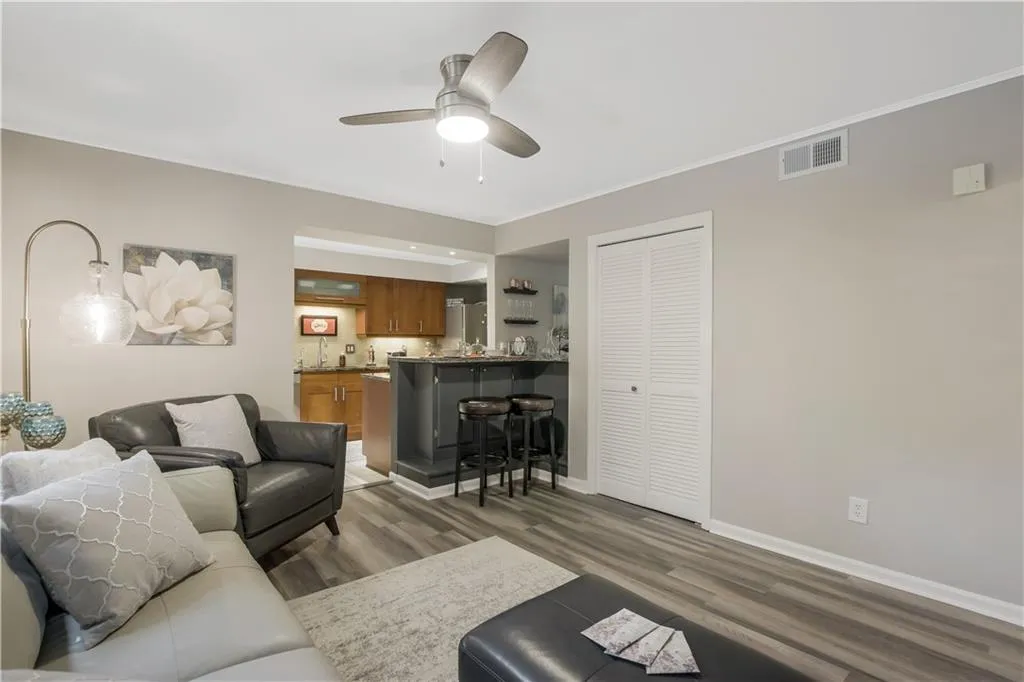 73 Forrest Place, Atlanta, Georgia 30328, 3 Bedrooms Bedrooms, ,2 BathroomsBathrooms,Residential,Sold,73 Forrest Place,6802080