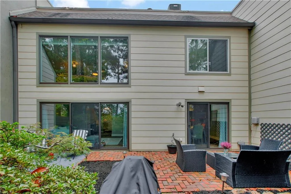 73 Forrest Place, Atlanta, Georgia 30328, 3 Bedrooms Bedrooms, ,2 BathroomsBathrooms,Residential,Sold,73 Forrest Place,6802080