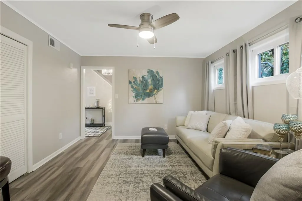 73 Forrest Place, Atlanta, Georgia 30328, 3 Bedrooms Bedrooms, ,2 BathroomsBathrooms,Residential,Sold,73 Forrest Place,6802080