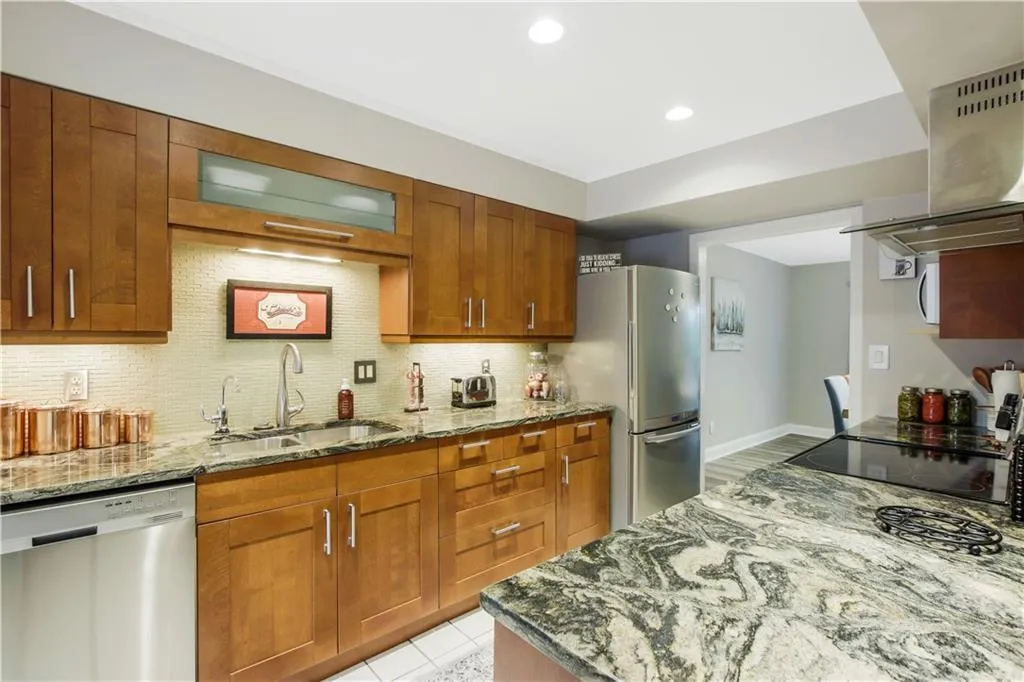 73 Forrest Place, Atlanta, Georgia 30328, 3 Bedrooms Bedrooms, ,2 BathroomsBathrooms,Residential,Sold,73 Forrest Place,6802080