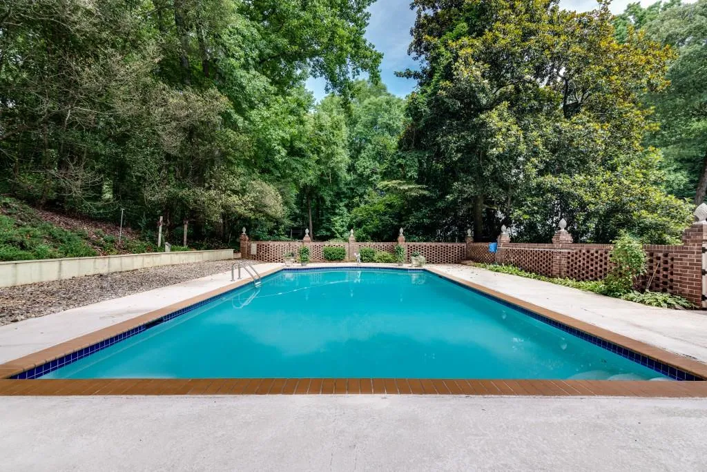 575 Coldstream Court, Sandy Springs, Georgia 30328, 5 Bedrooms Bedrooms, ,3 BathroomsBathrooms,Residential,Sold,575 Coldstream Court,6746729