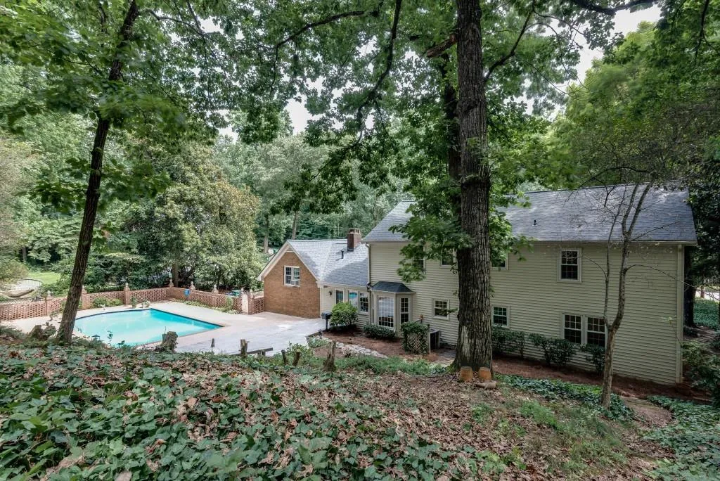 575 Coldstream Court, Sandy Springs, Georgia 30328, 5 Bedrooms Bedrooms, ,3 BathroomsBathrooms,Residential,Sold,575 Coldstream Court,6746729