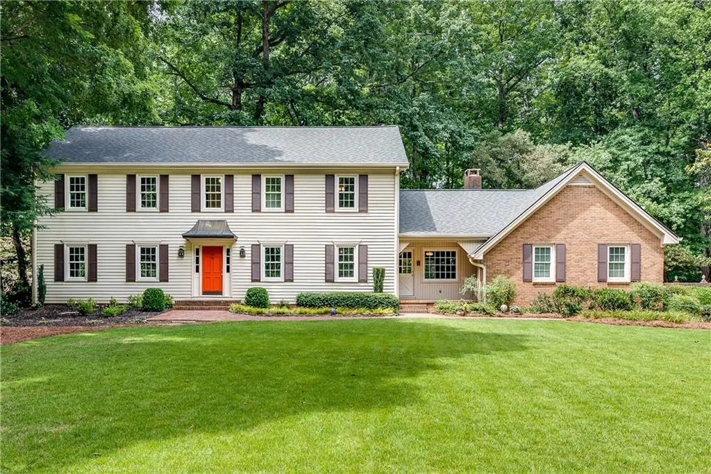 575 Coldstream Court, Sandy Springs, Georgia 30328, 5 Bedrooms Bedrooms, ,3 BathroomsBathrooms,Residential,Sold,575 Coldstream Court,6746729