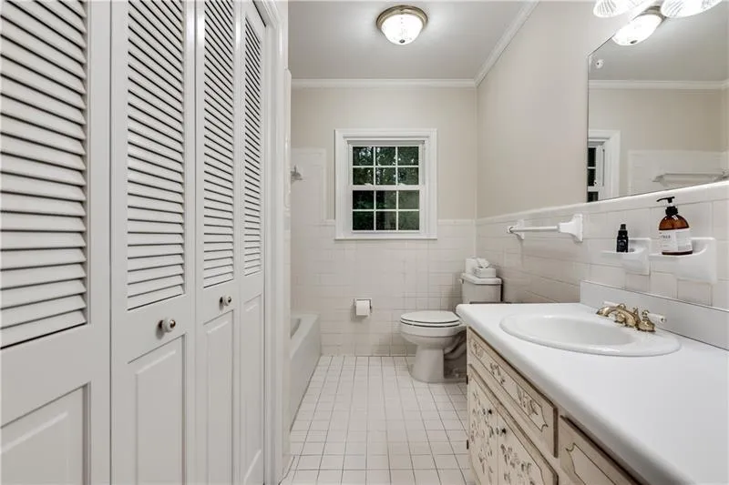 575 Coldstream Court, Sandy Springs, Georgia 30328, 5 Bedrooms Bedrooms, ,3 BathroomsBathrooms,Residential,Sold,575 Coldstream Court,6746729