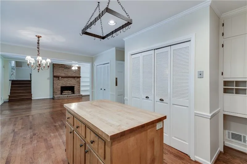 575 Coldstream Court, Sandy Springs, Georgia 30328, 5 Bedrooms Bedrooms, ,3 BathroomsBathrooms,Residential,Sold,575 Coldstream Court,6746729