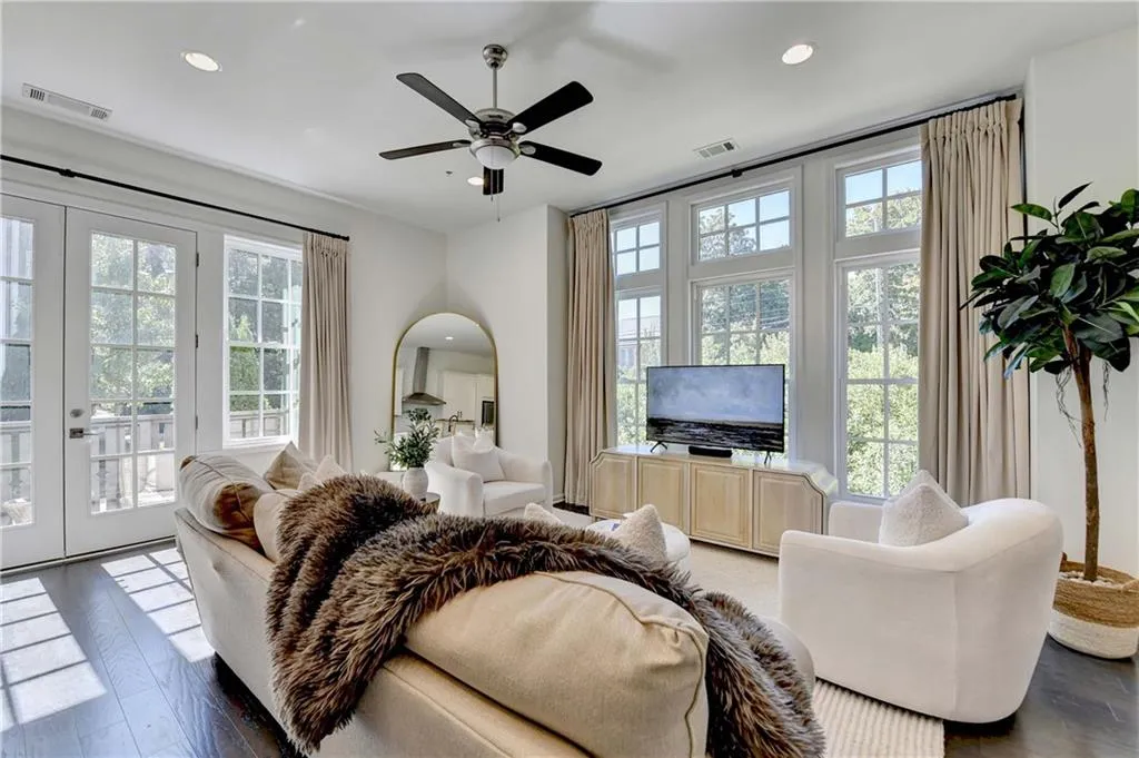 6602 Sterling Drive Unit 688, Atlanta, Georgia 30328, 1 Bedroom Bedrooms, ,1 BathroomBathrooms,Residential,For Sale,6602 Sterling Drive Unit 688,7669431 6602 Sterling Drive Unit 688, Atlanta, Georgia 30328, 1 Bedroom Bedrooms, ,1 BathroomBathrooms,Residential,For Sale,6602 Sterling Drive Unit 688,7669431