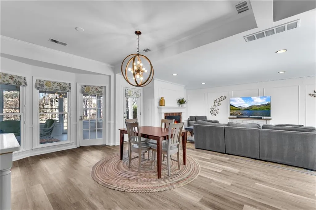 775 Old Campus Trail, Atlanta, Georgia 30328, 5 Bedrooms Bedrooms, ,3 BathroomsBathrooms,Residential,Sold,775 Old Campus Trail,7190065