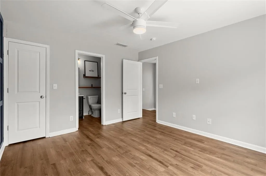Front bedroom.