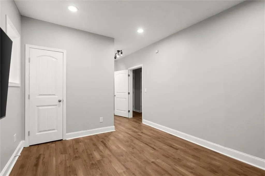 Terrace room with view to hall.